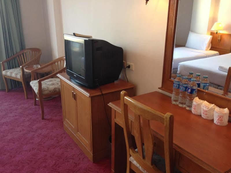 Hatyai Merridian Hotel Hatjaj Kültér fotó